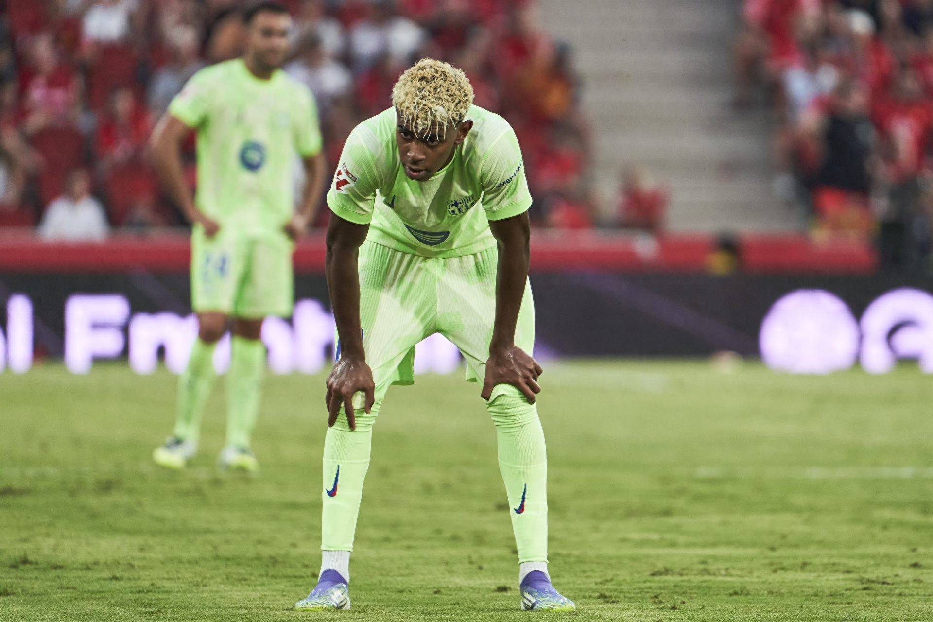 瓦伦西亚惨败,遗憾离开欧冠赛场 瓦伦西亚惨败,遗憾离开欧冠赛场