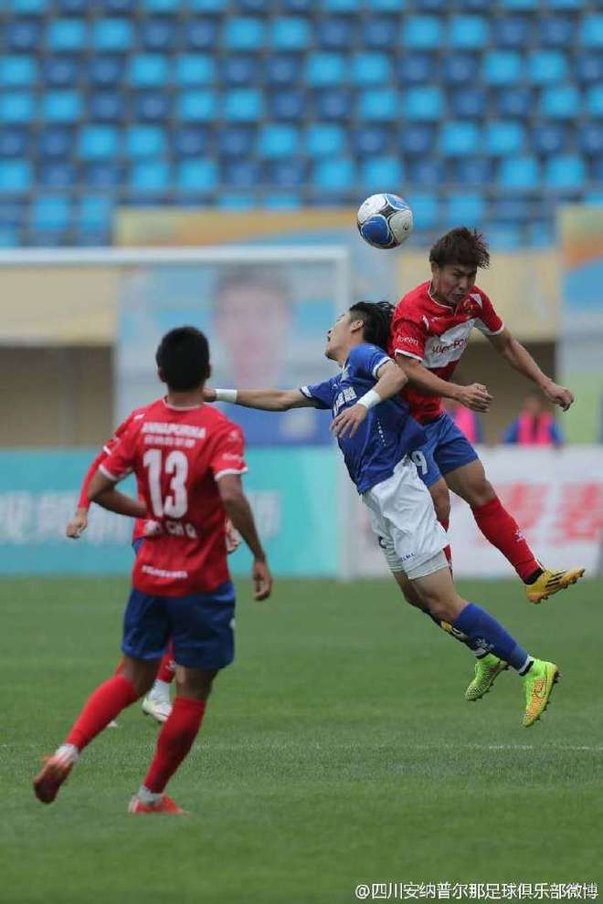 IM体育-凯里亚尔艰难晋级，成功登顶亚冠小组头名